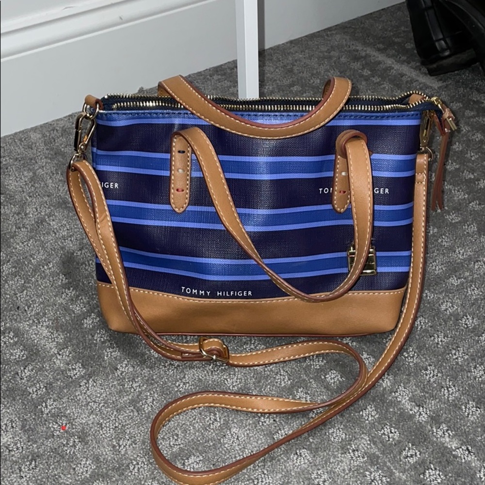 Tommy Hilfiger Crossbody Bag